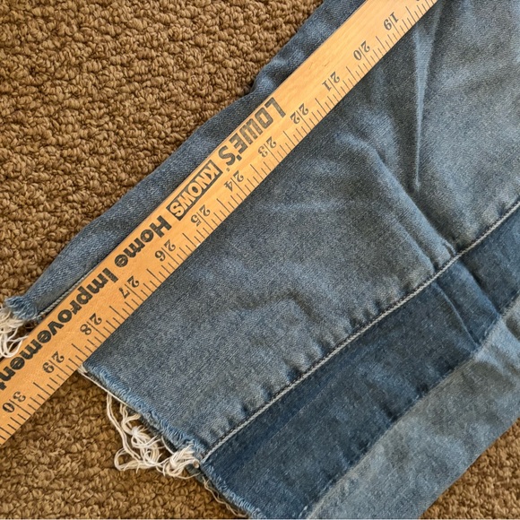 American Eagle Two toned Wide Leg Jeans - Picture 6 of 7